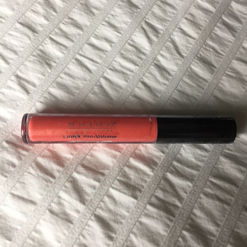 SKINN Lip6X Pro-Volume Lip Enhancing Gloss